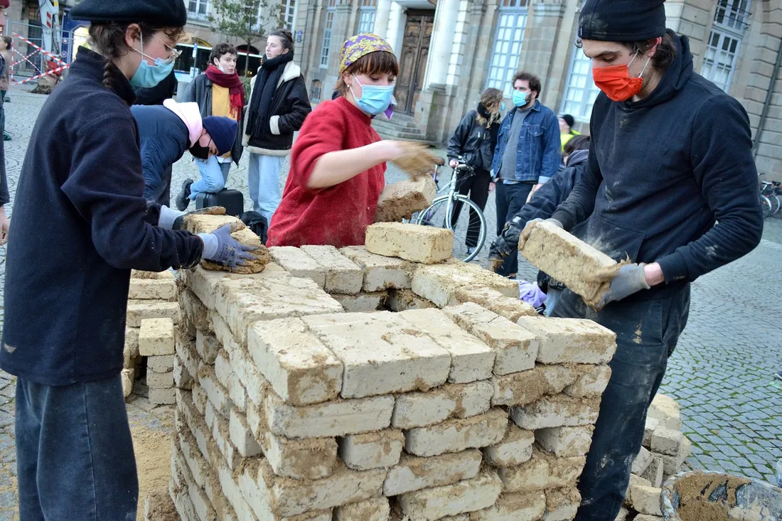 Manifestation contre les projets d'urbanisation